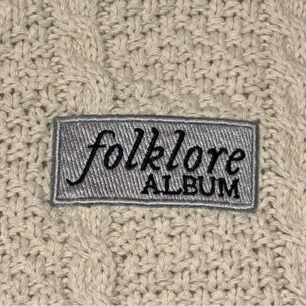 Taylor Swift Official Folklore Album Oversized Cardigan Sweater size XL 2 XL - Image 8