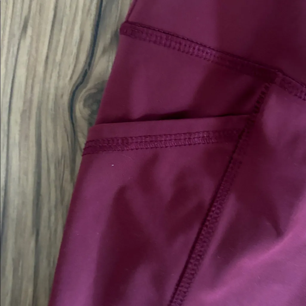 Gottex leggings with side pockets - excellent condition. - Image 3