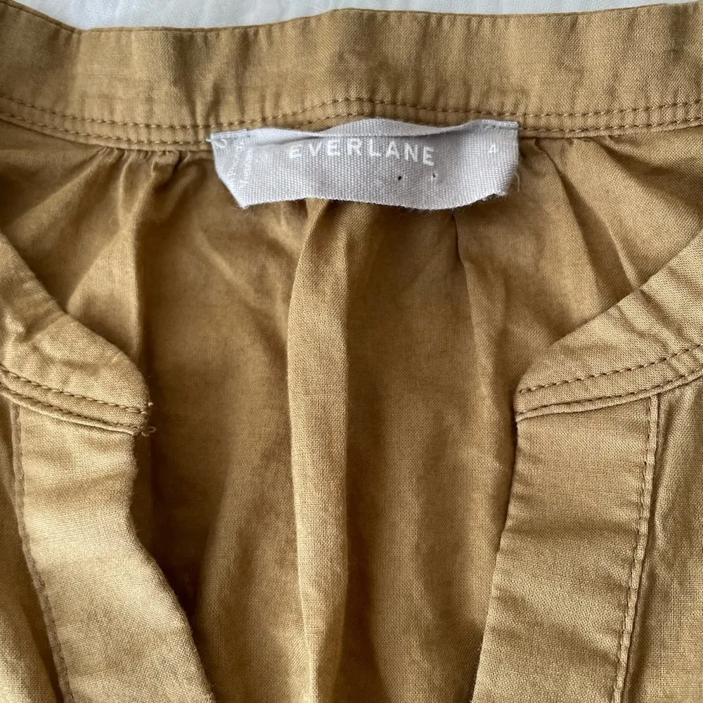 EVERLANE The Split-Neck Puff-Sleeve Cotton Air Shirt in Hazel Size 4 - Image 8