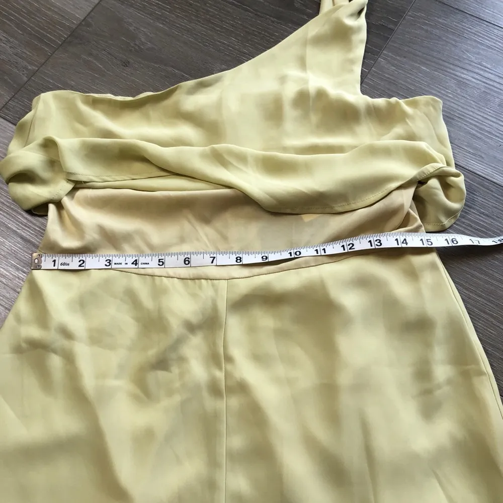 Le Lis Collections Light Yellow One Shoulder Strap Romper NWT womens size large - Image 11