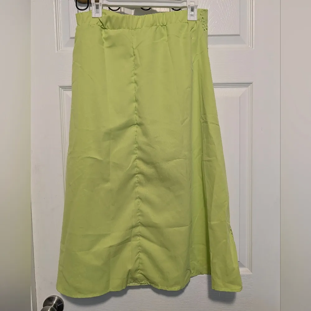 Milk&Honey Bright Green Eyelet Skirt Set Crop Top Maxi Midi Large Boho Spring - Image 9