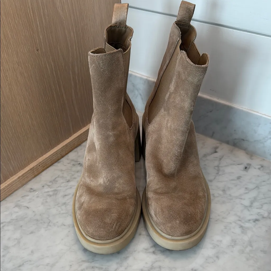 Dolce Vita Suede Ankle Boots (size 7.5) Tan - Image 2