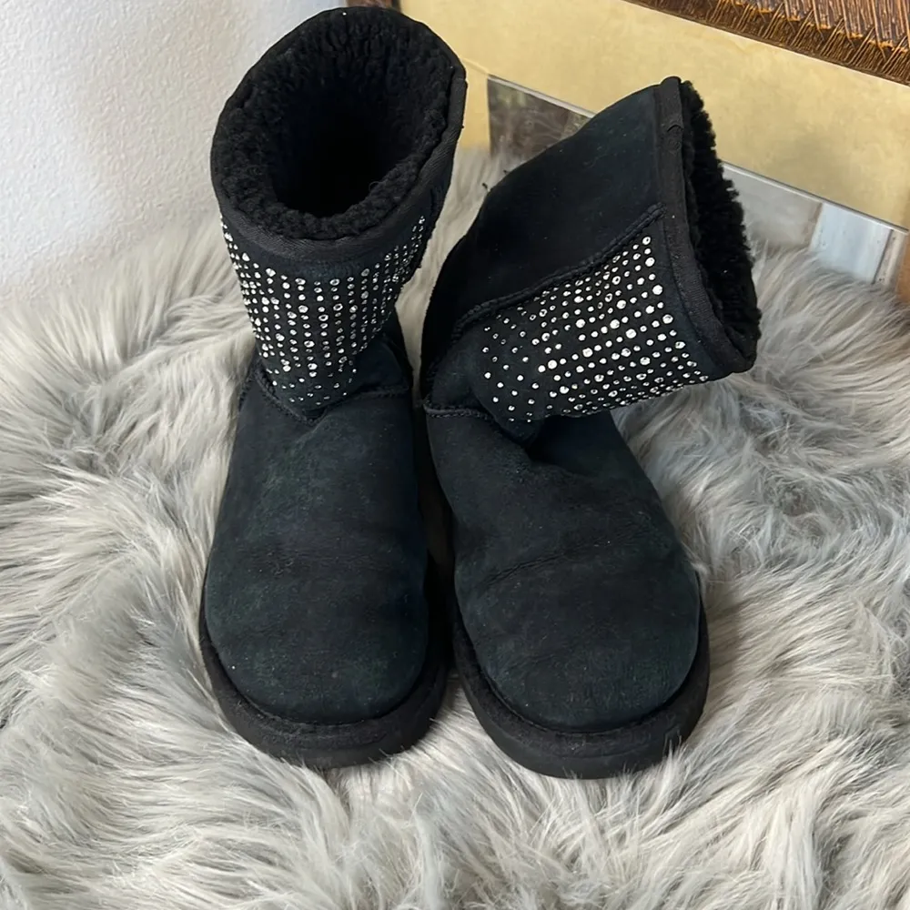 UGG EUC  Black Bling Ankle Boot sz 7 - Image 3