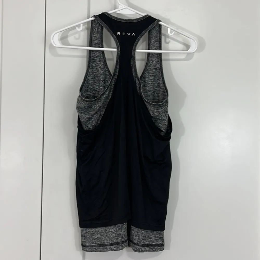 Reva Medium Heathered Gray and Black Racerback Double Layer Workout Tank Top - Image 6