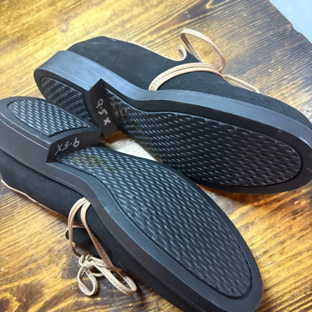 Journee Eilien Black Loafers Size‎ 9.5 - Image 8