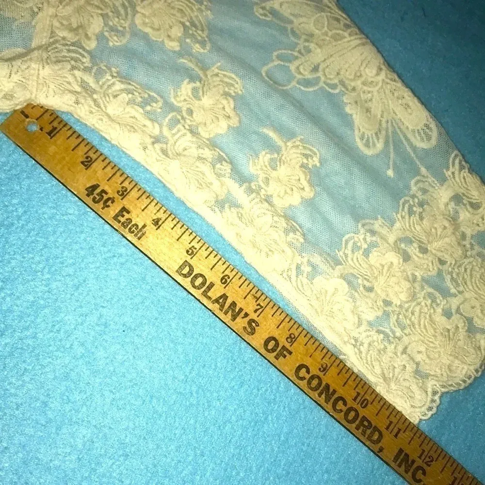 FOREVER 21 Crocheted lace butterfly floral cardigan kimono SZ one size fits all - Image 9