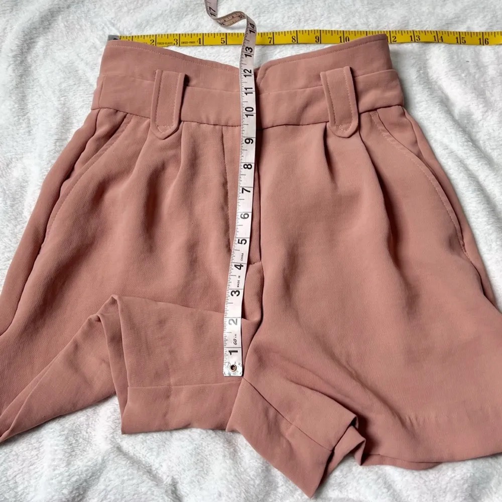 Express Midi Super High Rise Paper Bag Shorts Tan Size 00 Pleated Pockets - Image 4