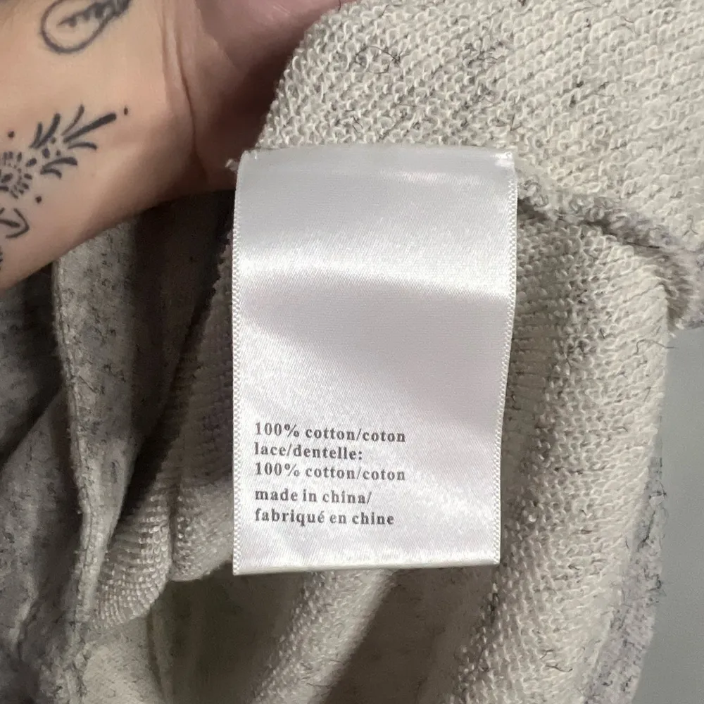 Pam & Gela Gray Lace Crochet Sleeve Dress Small - Image 10