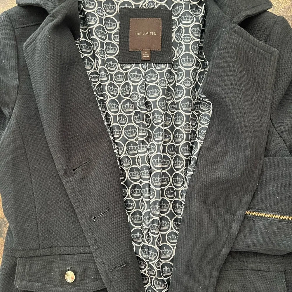 The Limited womens suit jacket (blazer). - Image 3