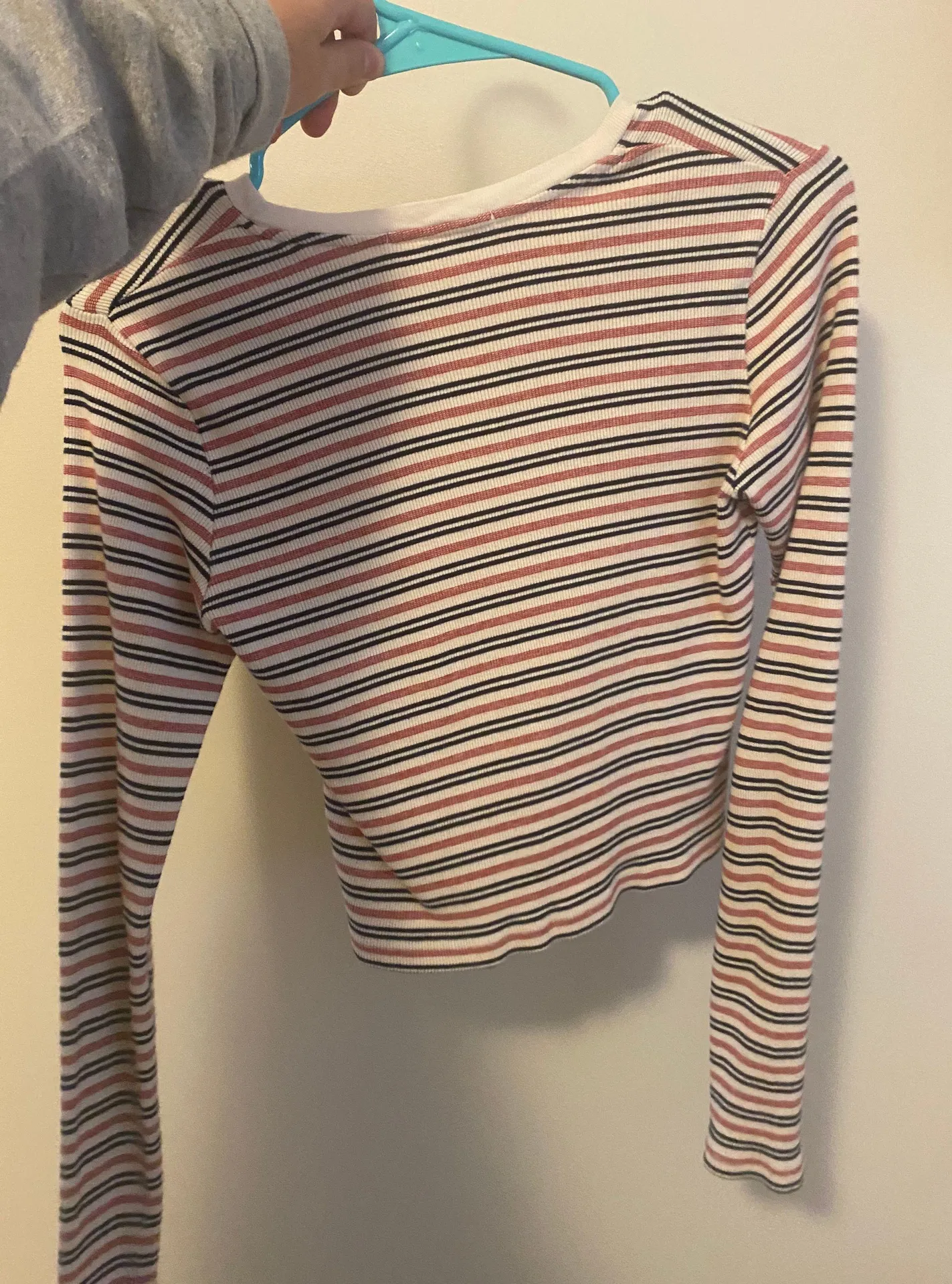 Brandy Melville Long Sleeve - Image 2