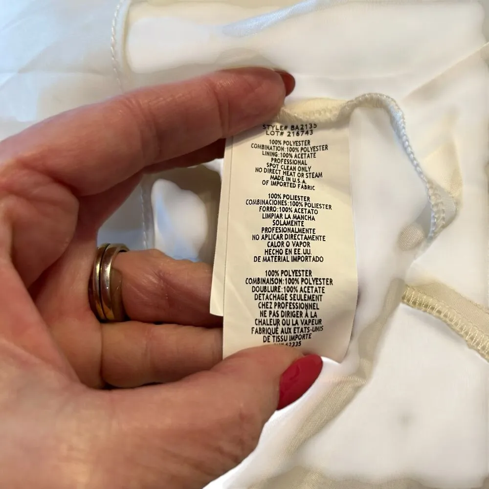 Betsy & Adam White Embellished Gown - Size 14 - Image 7