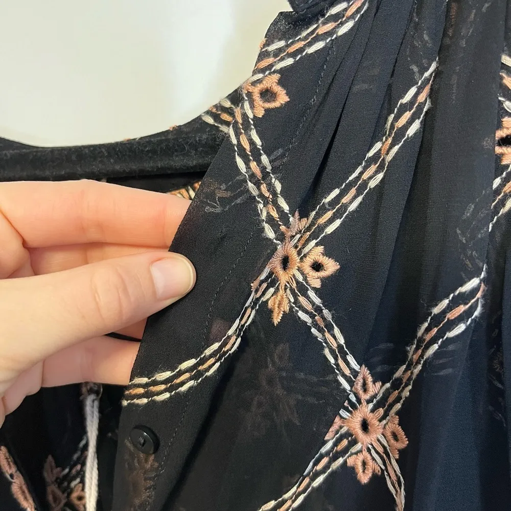 NEW JOHNNY WAS Iman Embroidered Silk Button Down Shirt in MTI Sz Xs - Image 14