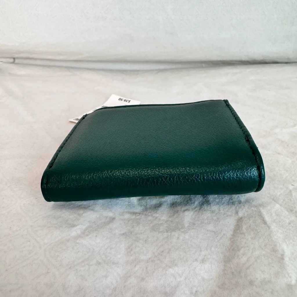 Forest Green Leather Wallet with Gold‎ Clasp - Image 10