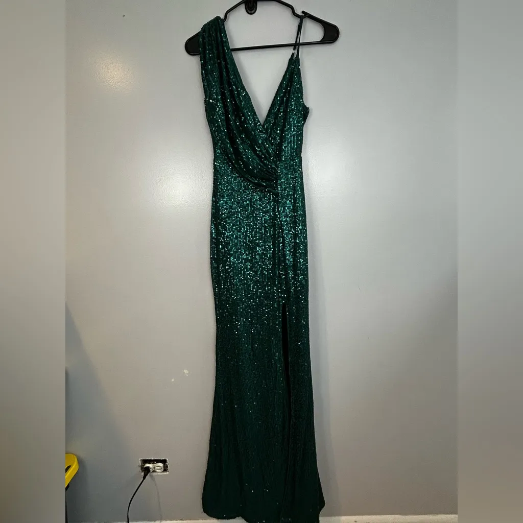 NWT Baltic Born One Shoulder Green Sequin High Slit Maxi Dress Gown Size Small - Image 2