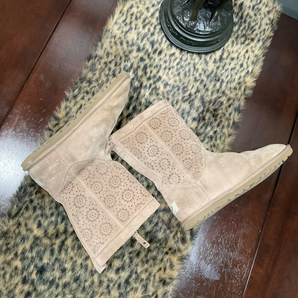 UGG LO PRO MARVAKECH CUT OUT SUEDE BOOTS - Image 10