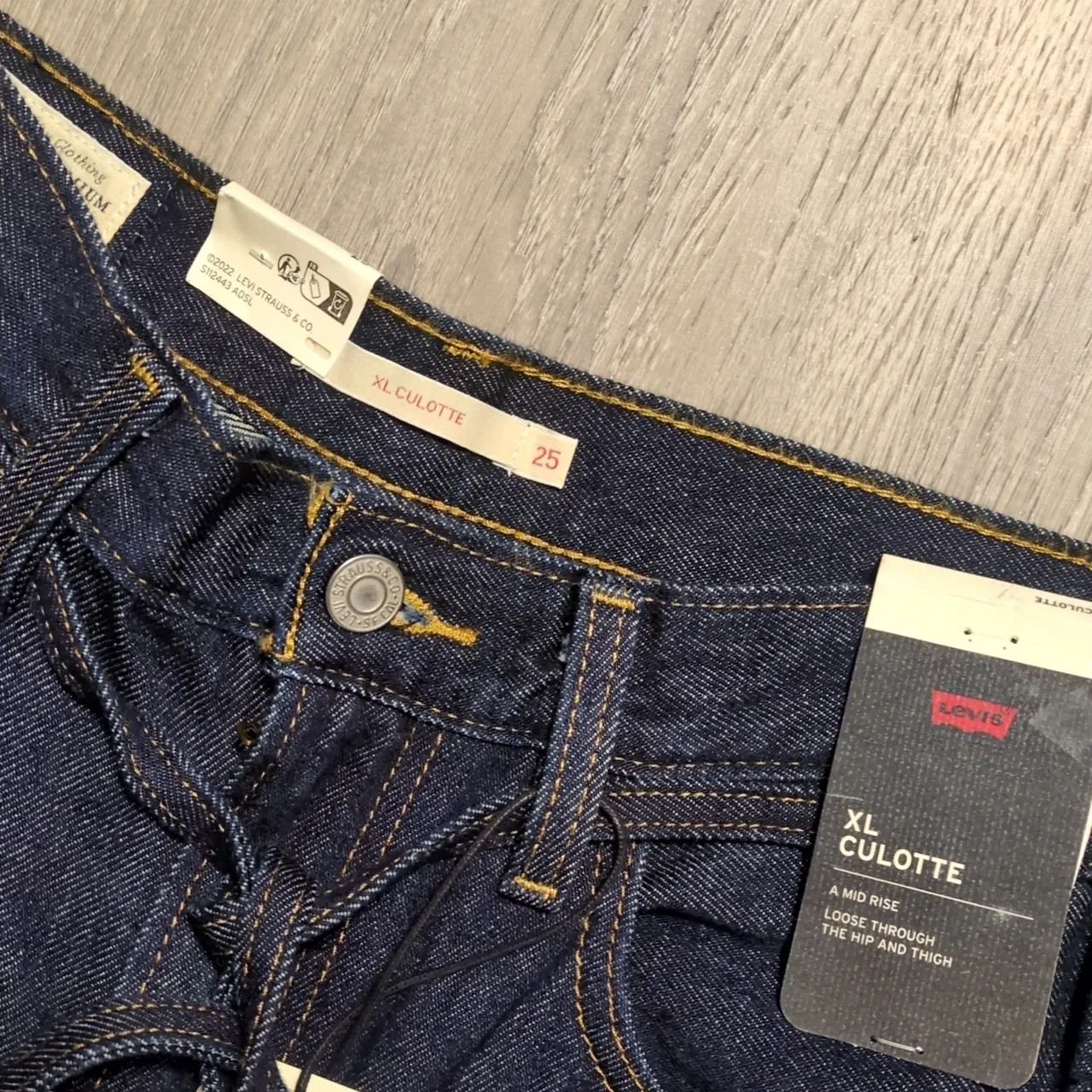 Levi's Premium Xl Culotte Jeans Size 25 - Image 4