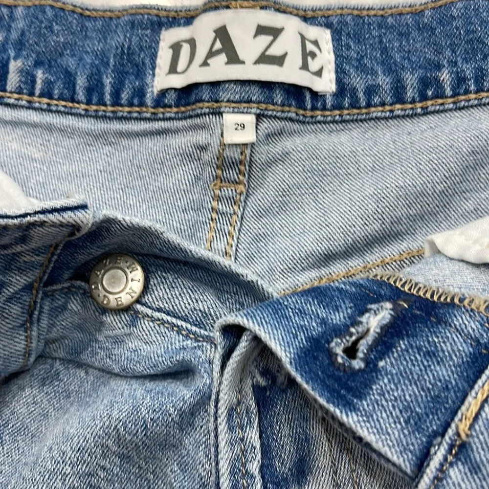 Daze Tough Love Distressed Light Wash Cutoff Jean Shorts Size 29 - Image 4