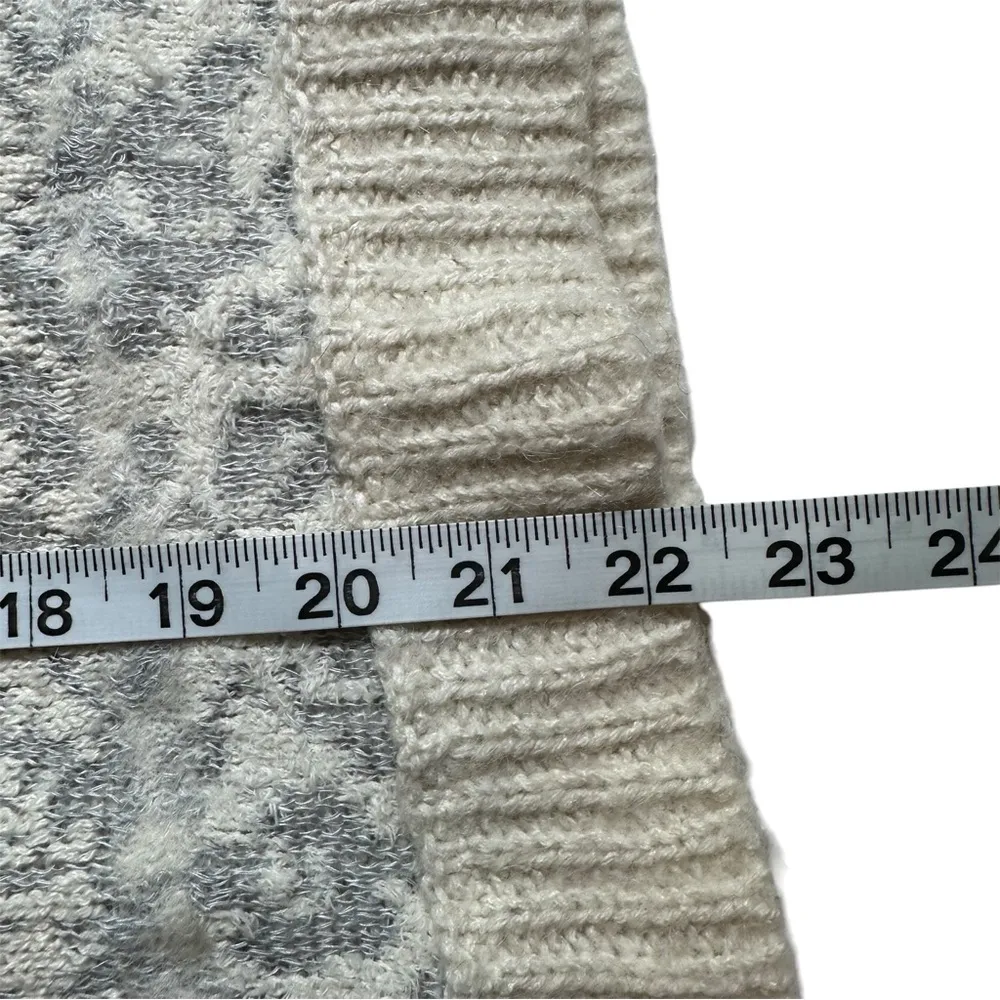 Free People Floral Side Zipper Grey White Knit Sweater Floral Stripes Small - Image 8