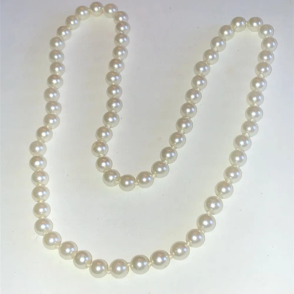 Vintage Off White Faux Pearl Acrylic Beaded Classic Boho Retro Necklace - Image 4