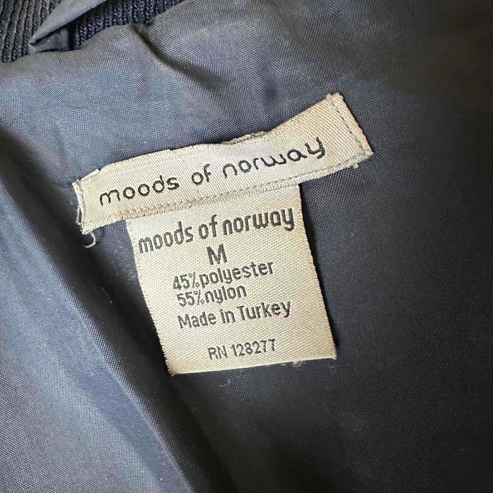 Moods Of Norway Navy Zip Up Puffer Jacket Size Medium Blue - Image 6