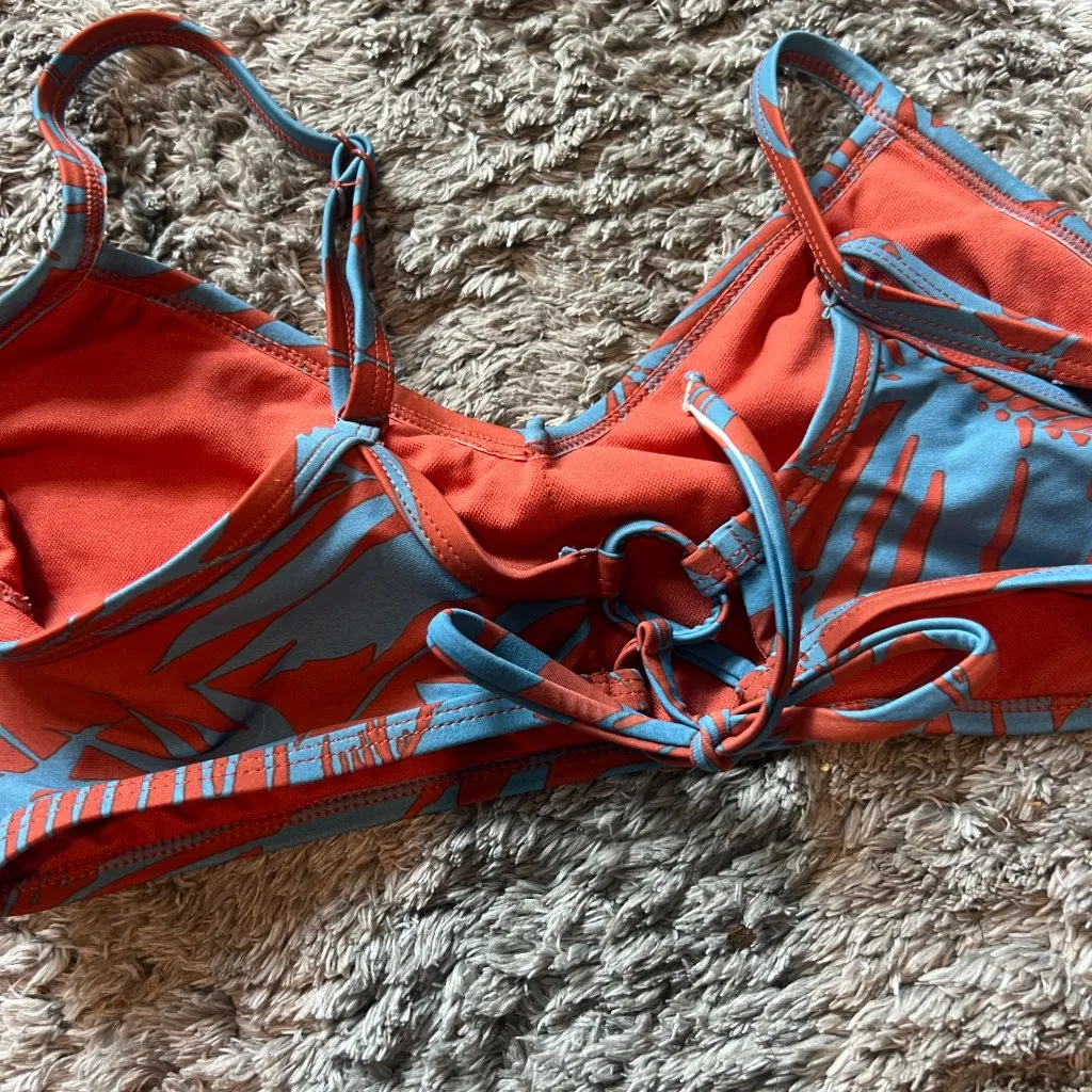 Kona Sol medium swim top - Image 7