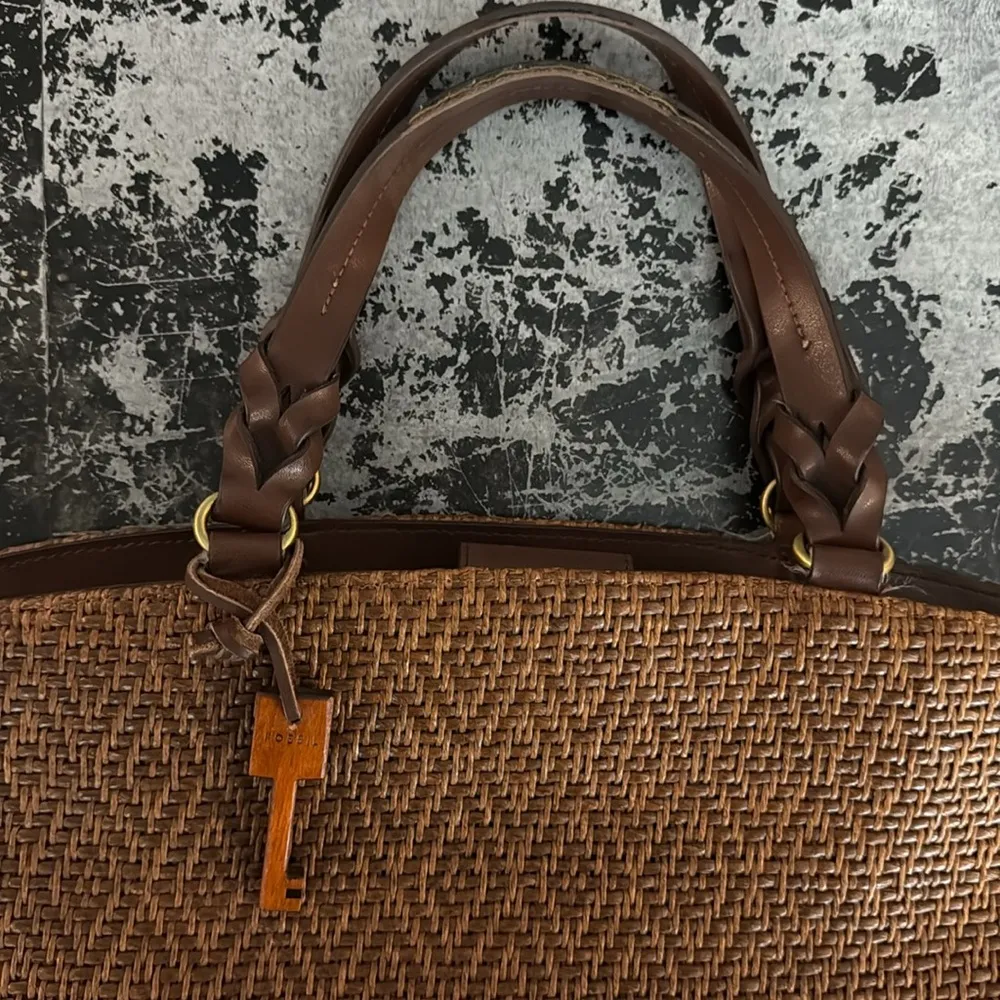 Fossil Brown Vintage Woven Handbag 15x10x6" - Image 2