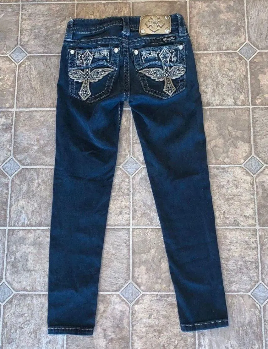 Signature Skinny Crop Jeans Dark Wash 24 - Image 2