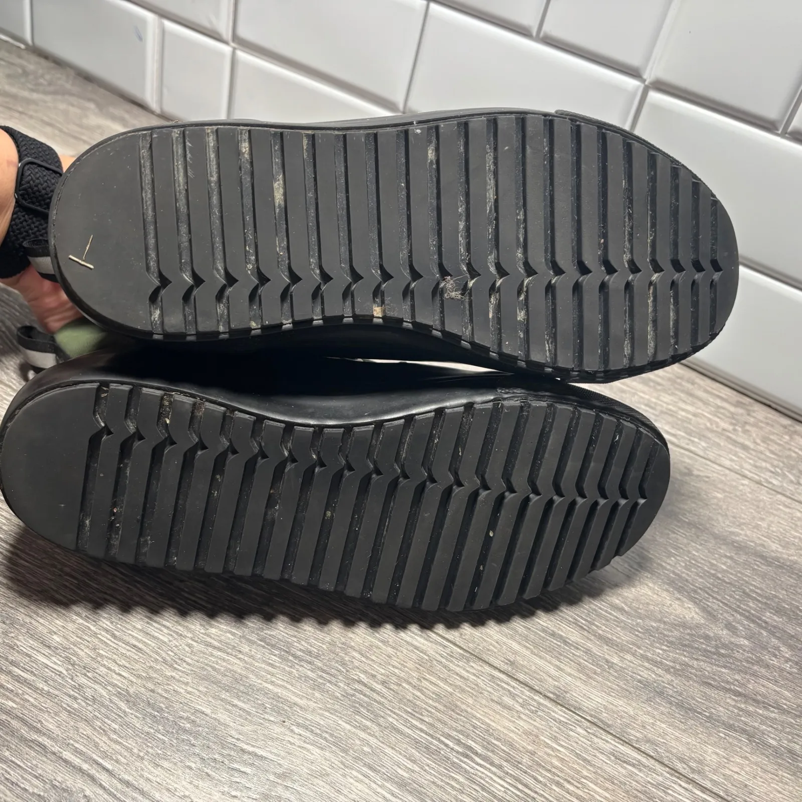 Hunter X Target High Top Green and Black Rain Boots Unisex Men's 7.5 Womens 9.5 - Image 7