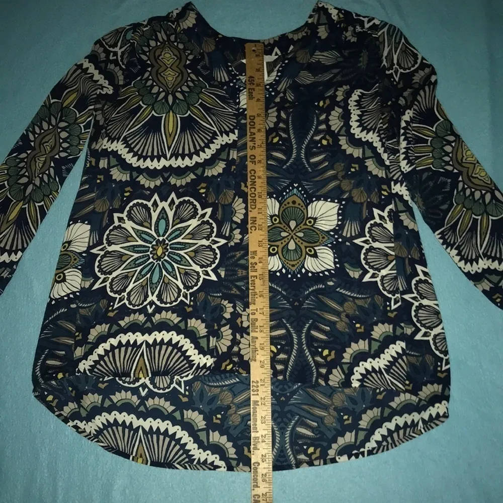 𝅺H&M long sleeve floral blouse hi low size L - Image 6