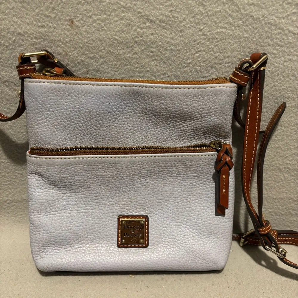 Dooney & Bourke Pebble Grain Leather Crossbody Bag Purse Zipper Lightest Gray - Image 6