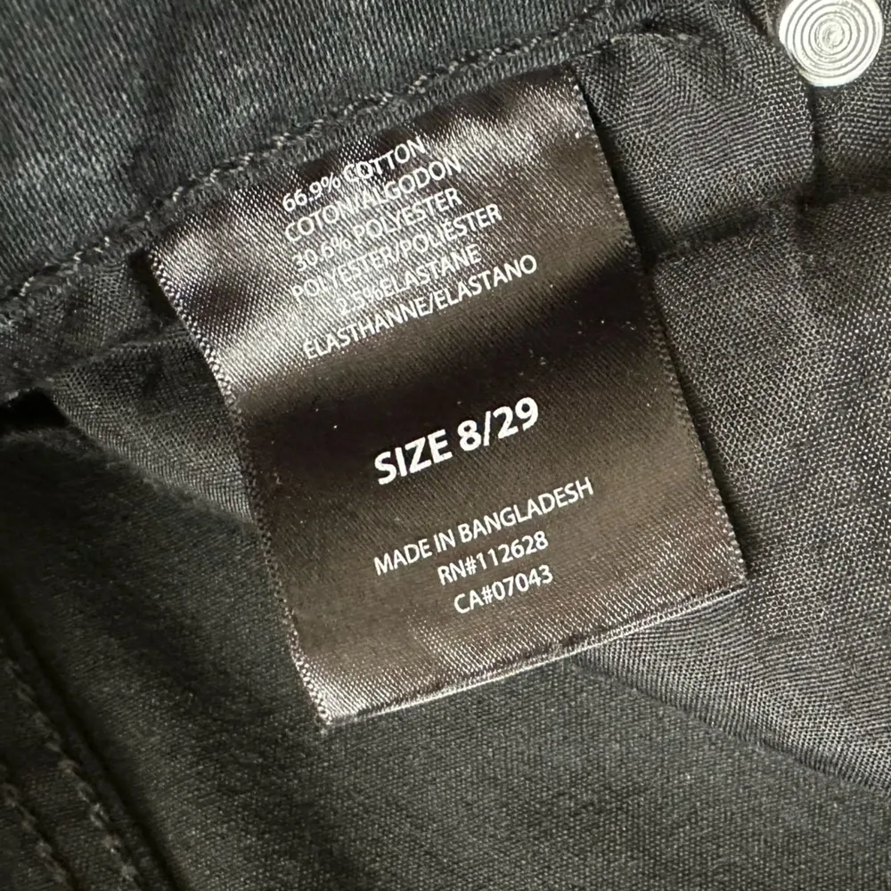 Tahari Black Crop Jeans - Image 3