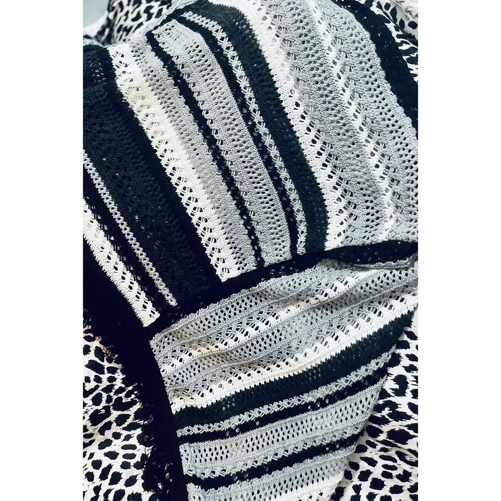 Ladies Fior Lini Black, White And Gray Poncho Sweater One Size Fits All - Image 7