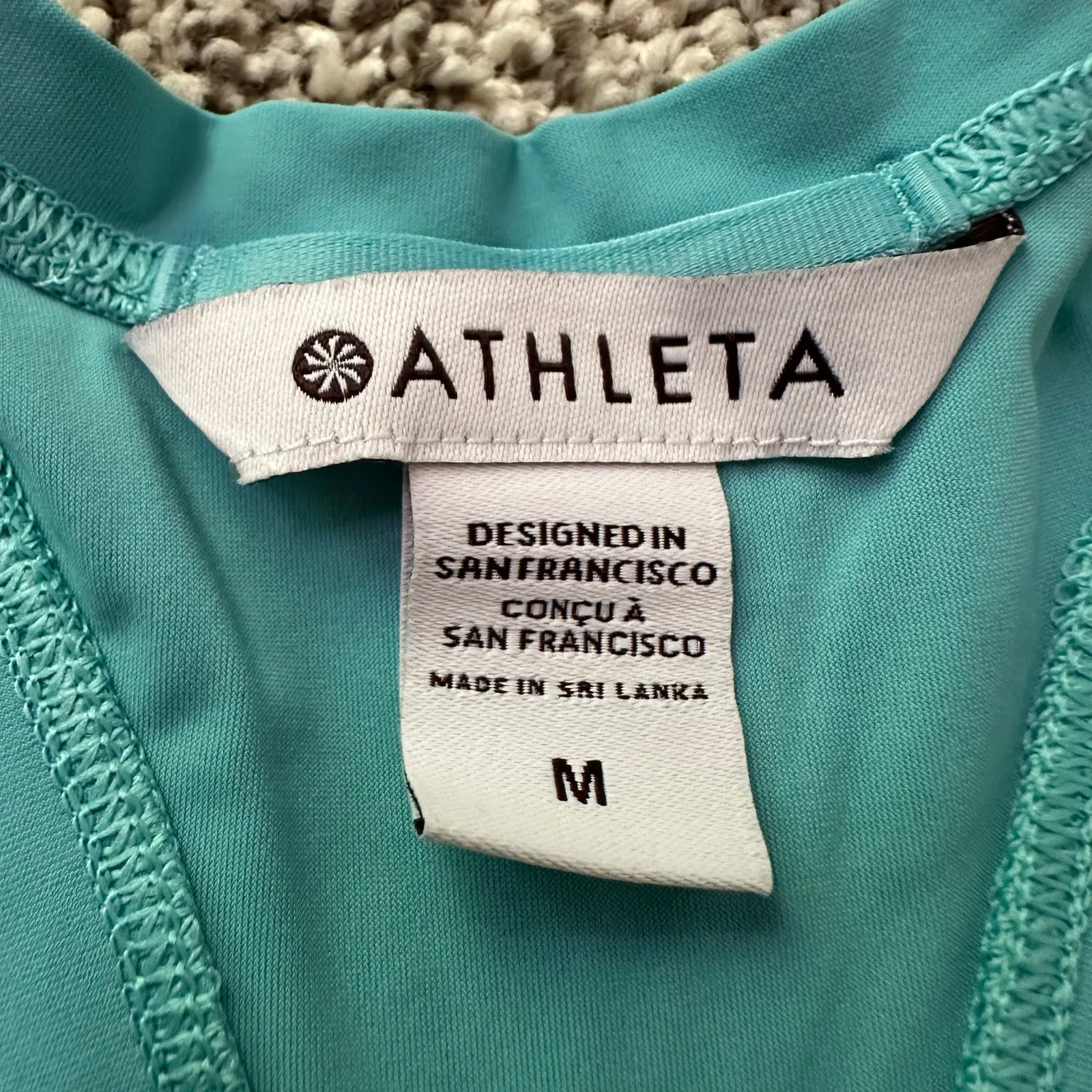 Athleta Ultimate Scoop bright blue racerback tank top size M - Image 6