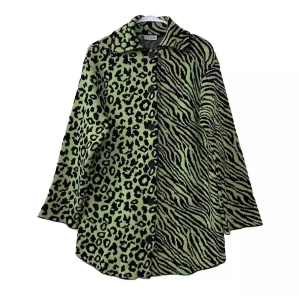 Zara Animal Print Oversized Cardigan/
Jacket(Size Small) - Image 5