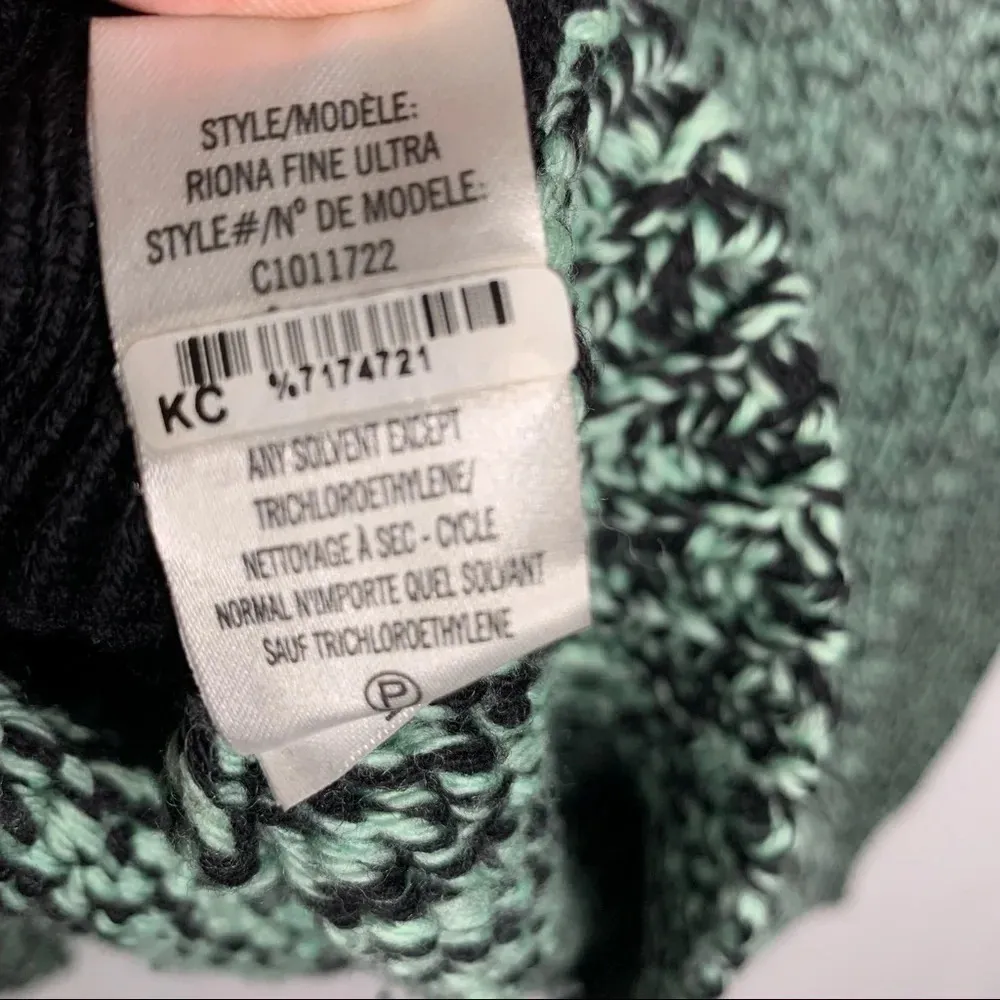 Theory  Riona Ultra Fine Wool Sweater Size Medium - Image 9