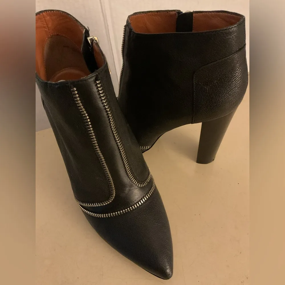 Rebecca Minkoff Black Leather Ankle Boots with Zipper Detail size 9 - Image 2