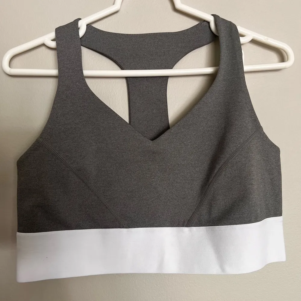 NWOT Good American The Icon Core Set Leggings & Bra Gray - Image 2