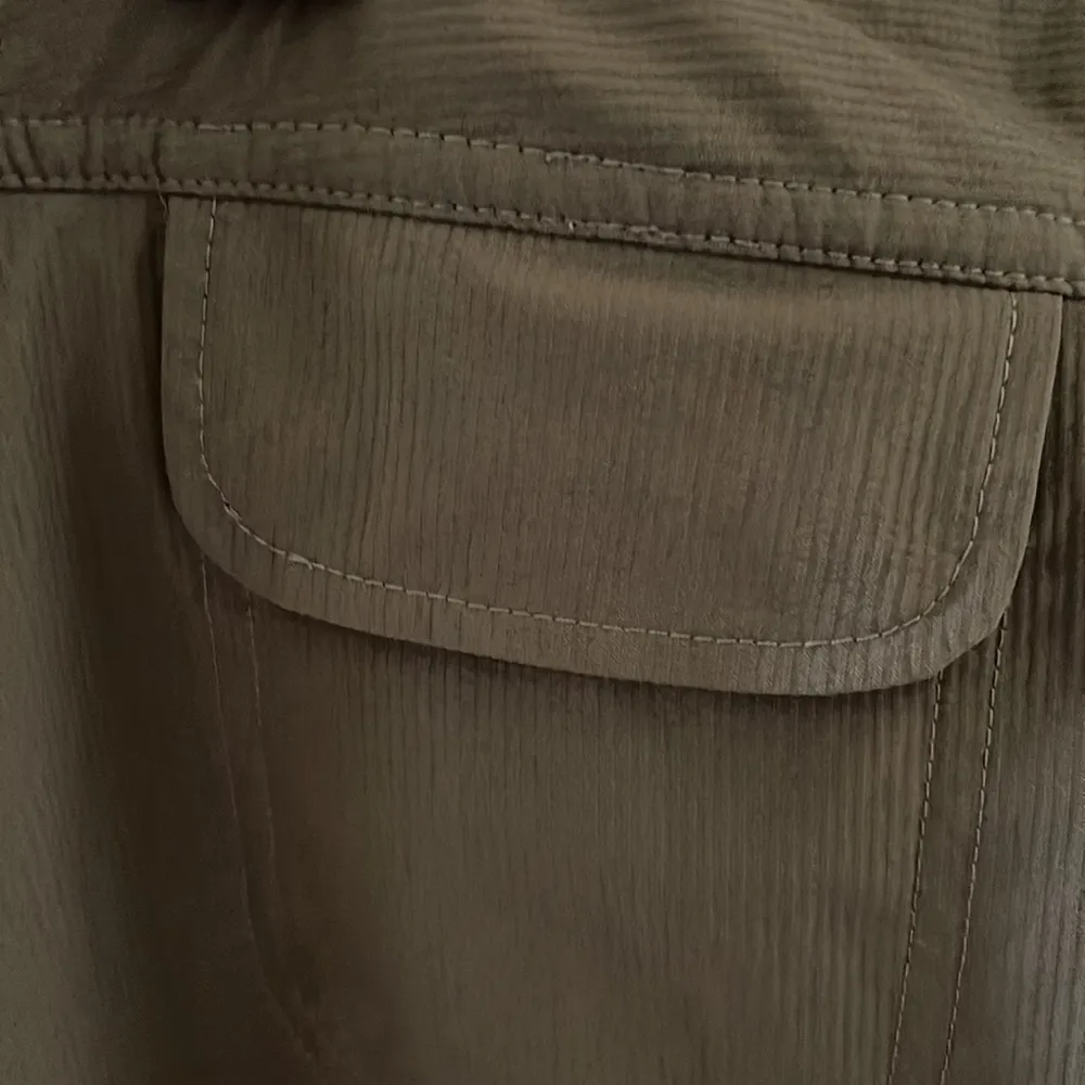 Tilley of Canada Khaki Green Textured Mini Skort sz 16 waist =39" EUC - Image 3