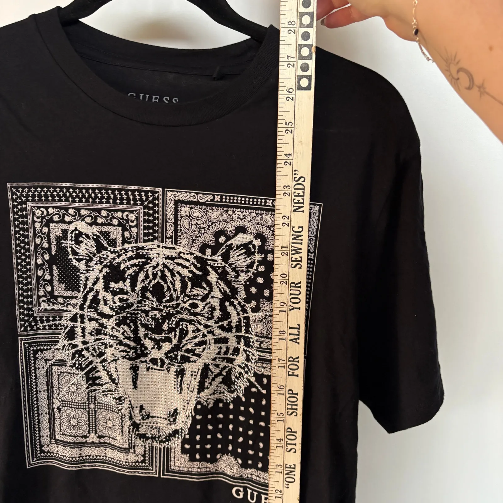Guess Black Rhinestone T-Shirt Bedazzled Tiger McBling Graphic Baby Tee Medium - Image 6