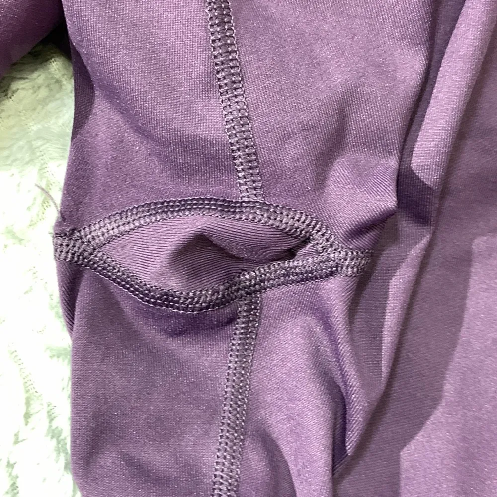 Victoria’s Secret Sport Knockout Capri Plum Leggings Size S - Image 9