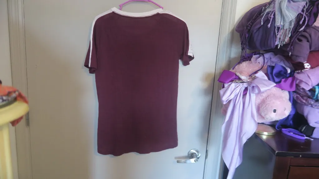 PINK Victoria's Secret outline pink sequined 86 t-shirt "pink" down sleeves in burgundy, gold and black size XS. - Image 6