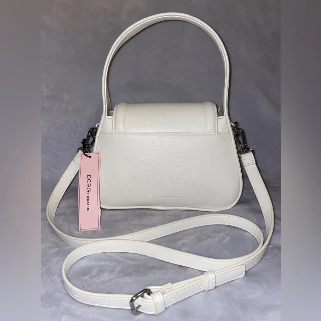 BCBGeneration NWT White Satchel/Crossbody Chunky Black Chain Chic Classic Y2K - Image 4