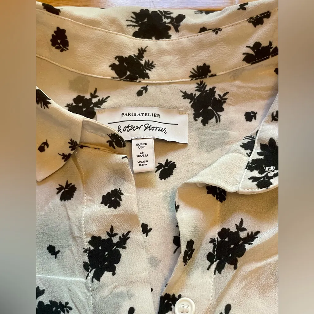 Paris Atelier & Other Stories Black and White Floral Blouse - Image 5