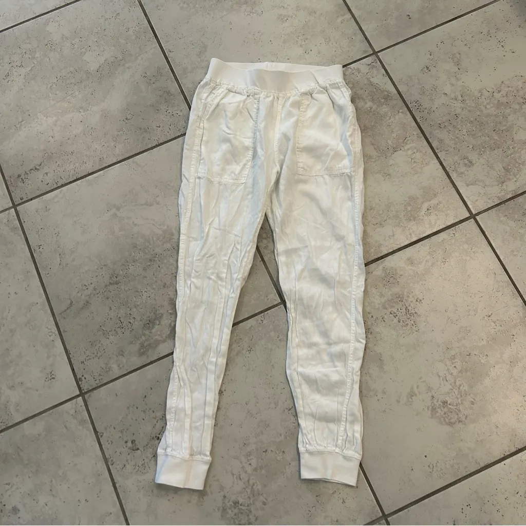 Faherty  White Jogger Pants SMALL - Image 2