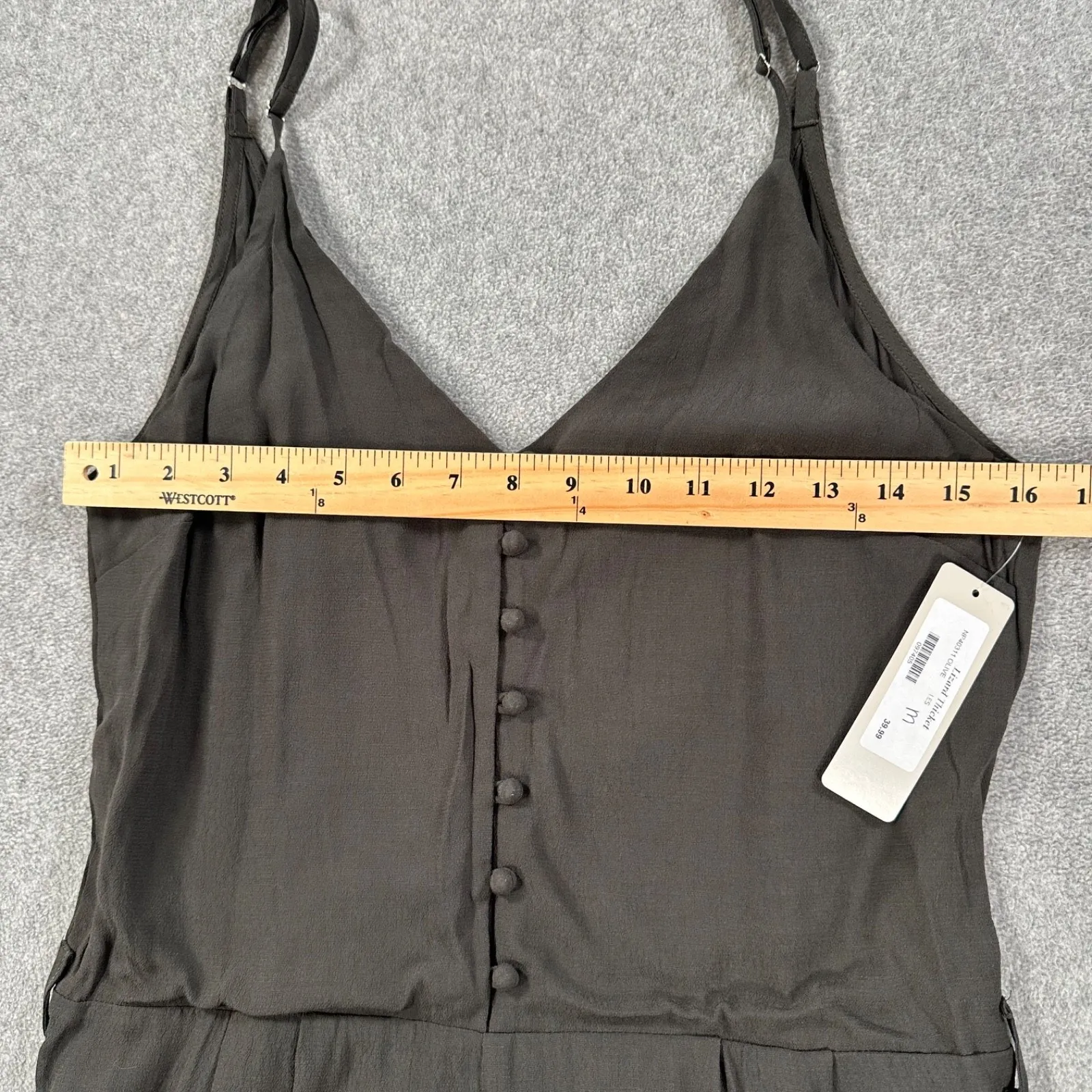 les soeurs Lizard Thicket Romper Women's Medium Olive Green V-Neck Shorts New - Image 6