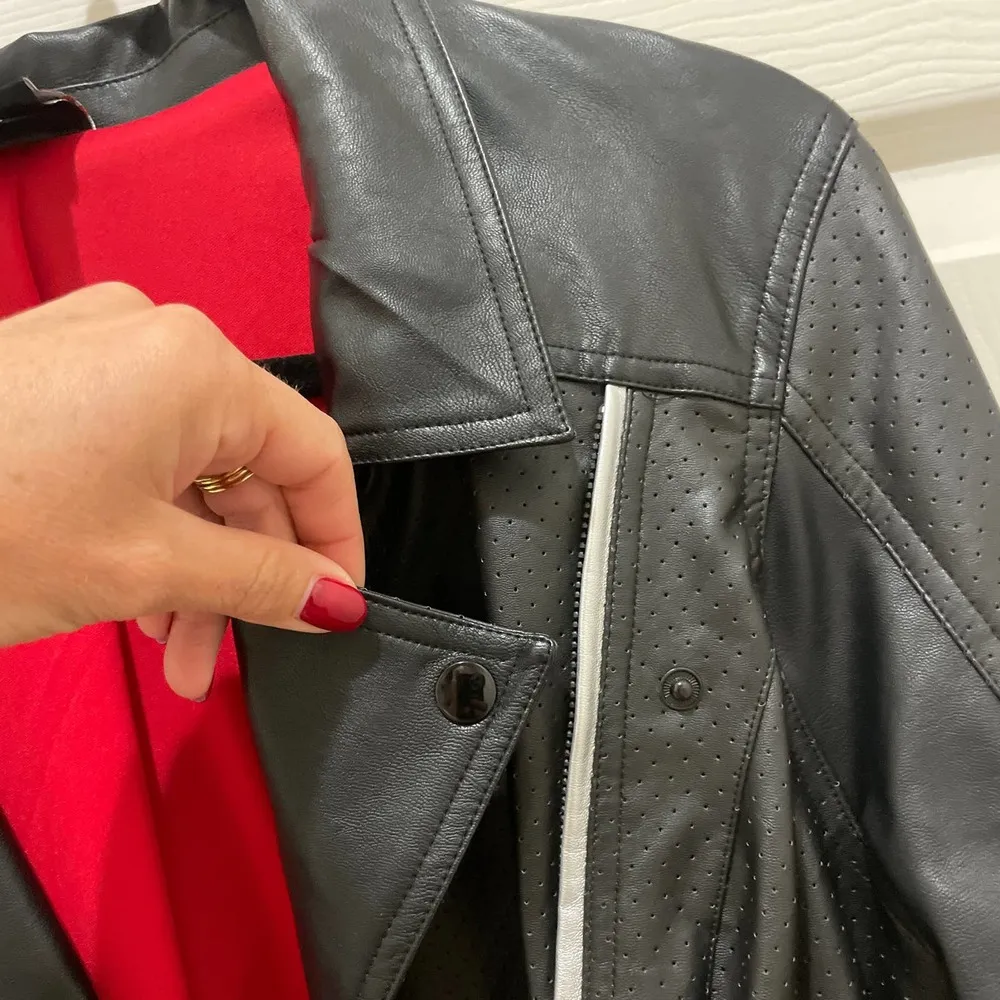 Her Universe Marvel Black Faux Leather Black Widow Jacket - Image 4