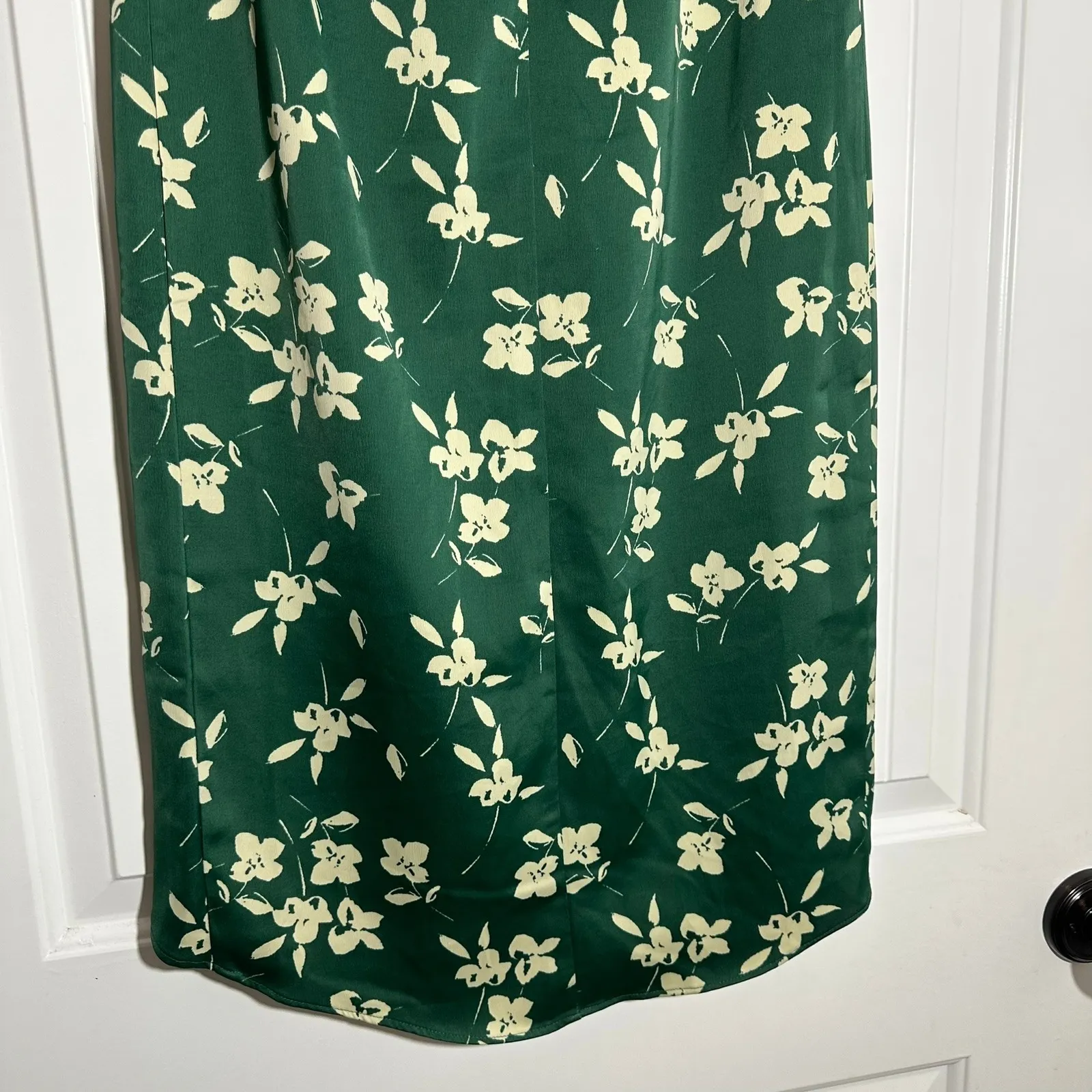 Urban Outfitters | Kelly Floral Green Midi Skirt Tulip Hem‎ Wrap | Women's Small - Image 7