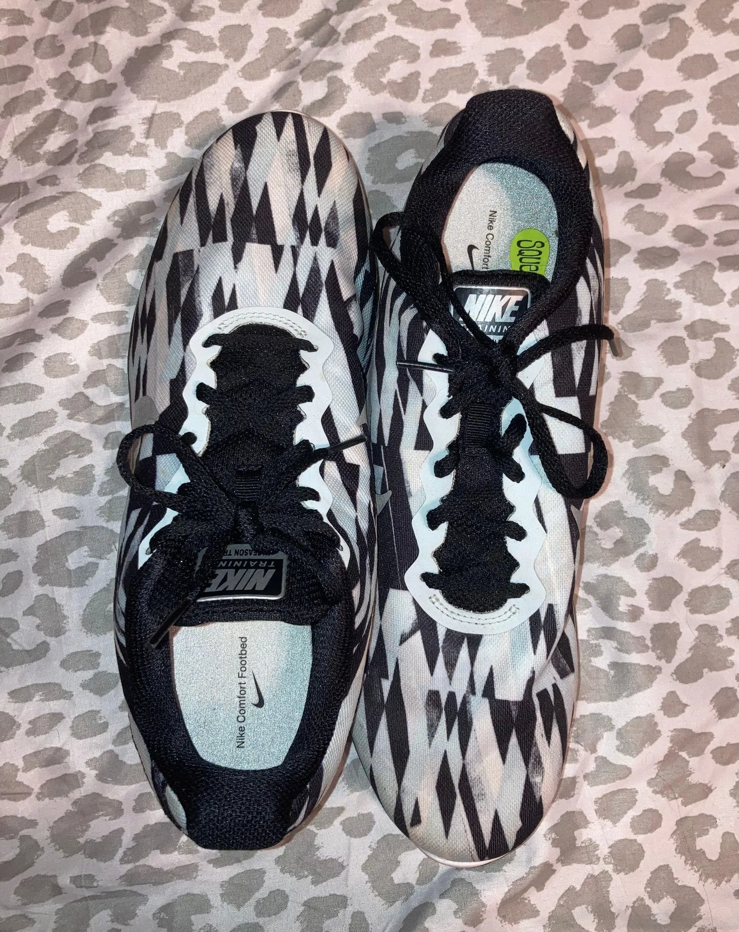 Nike Sneakers - Image 4