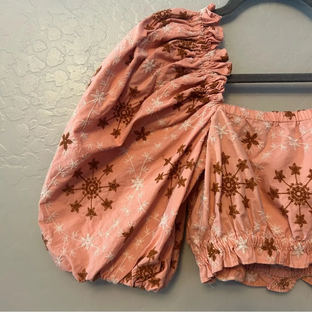 Zara women's coral peach floral embroidered cropped puff sleeve blouse size xs - Image 15