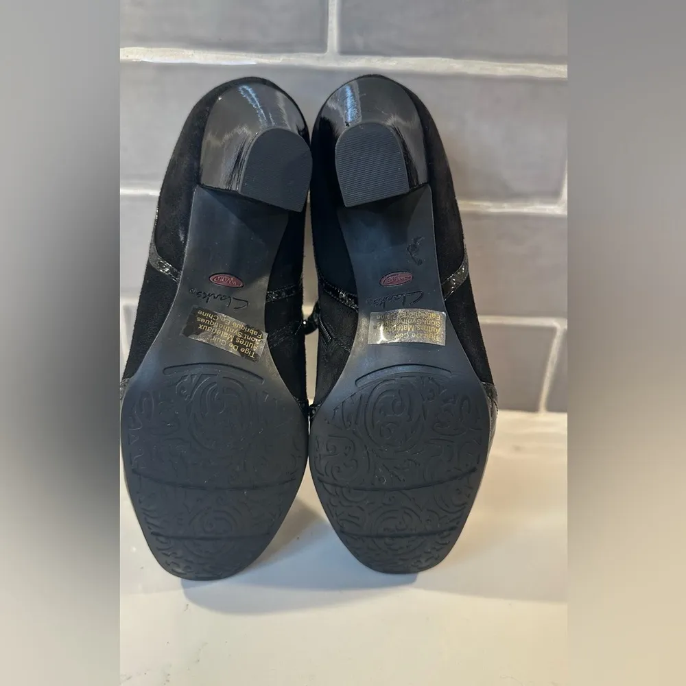 Clarks Artisan Black Suede and Patent Leather Heeled Shoes Classic Elegance - Image 10